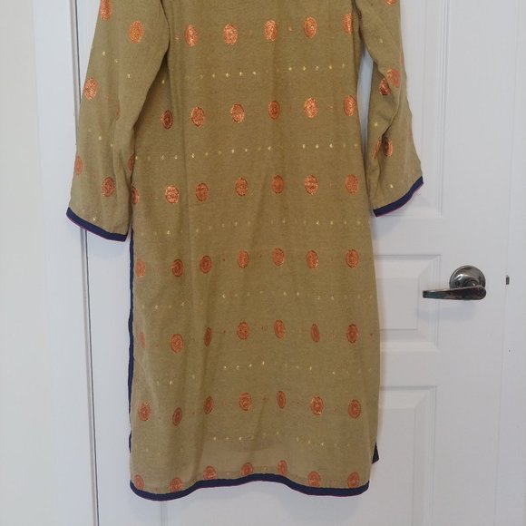 Cotton Kurundi Full Suite with Organza Dupatta - Picture 4 of 4